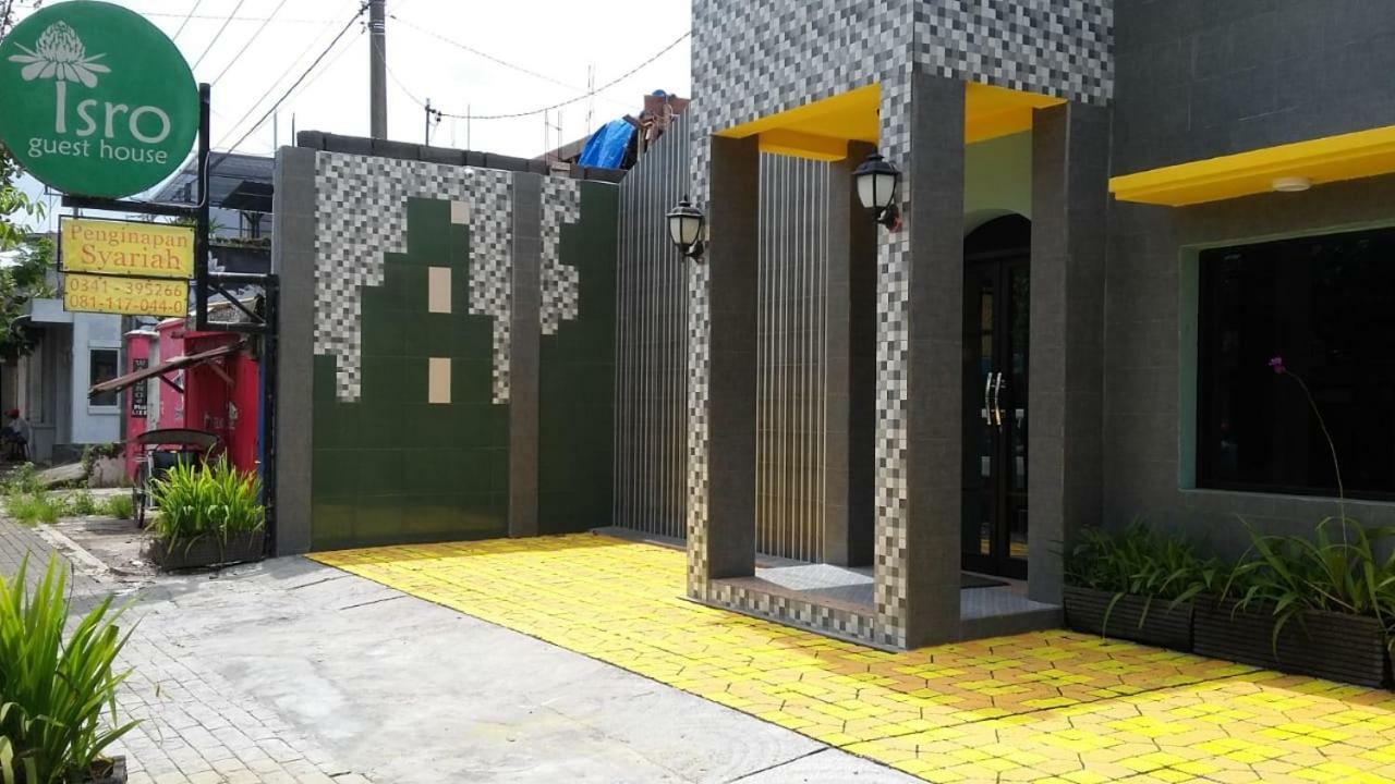 Isro Guesthouse Syariah Kepanjen Esterno foto